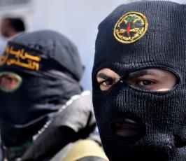 بالصور:سرايا القدس تشيع جثمان الشهيد عبدالمجيد شاهين من دير البلح