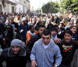 بالصور:سرايا القدس تشيع جثمان الشهيد عبدالمجيد شاهين من دير البلح
