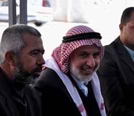 بالصور: بيت عزاء لأربكان في غزة