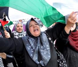 بالصور:إتحاد المرأة ونساء غزة يخرجن بمسيرة حاشدة تعزيزاً لإنهاء الإنقسام