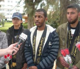 بالصور: الرابطة الاسلامية تزور مستشفى الشفاء بغزة وتوزع الورود على المرضى