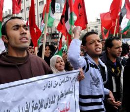 بالصور: اتحاد لجان العمل النسائي وأهالى الأسرى يخرجون بمسيرة دعماً لإنهاء الانقسام 