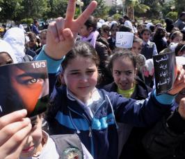 بالصور: مسيرة لأطفال غزة بساحة الجندى المجهول يدعون الى انهاء الانقسام