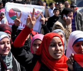 بالصور:مسيرة تحضيرية  لشباب 15 من اذار في مدينة غزة 