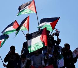 بالصور:مسيرة تحضيرية  لشباب 15 من اذار في مدينة غزة 