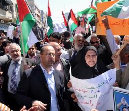 بالصور .. غزة تنتفض ضد الانقسام