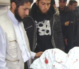 بالصور : شهداء وجرحى ودمار كبير جراء الغارة الصهيونية على غزة