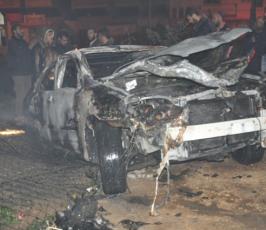 بالصور: انفجار سيارة بحى الزيتون