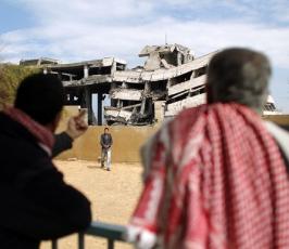 بالصور: الأضرار التى خلفتها طائرات الإحتلال بإستهداف مبنى السفينة