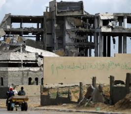 بالصور: الأضرار التى خلفتها طائرات الإحتلال بإستهداف مبنى السفينة