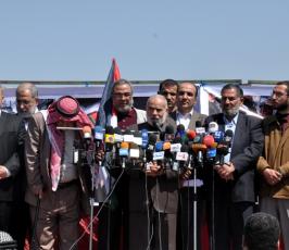 بالصور:أهالى غزة يحيون ذكري يوم الأرض 