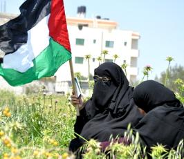 بالصور:أهالى غزة يحيون ذكري يوم الأرض 
