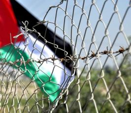 بالصور:أهالى غزة يحيون ذكري يوم الأرض 