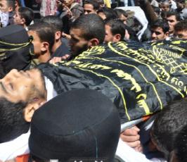 بالصور: سرايا القدس وجماهير غفيرة تشيع جثمان الشهيد محمد معمر  بخانيونس