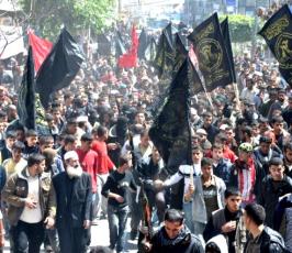 بالصور: سرايا القدس وجماهير غفيرة تشيع جثمان الشهيد محمد معمر  بخانيونس