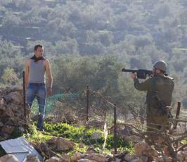 شاهد بالصور: تحدي شيوخ وشباب ونساء فلسطين للجيش الصهيونى