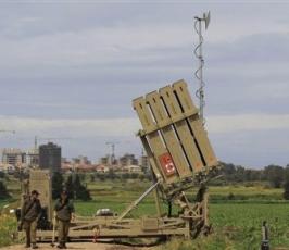شاهد بالصور: العدو الصهيونى يستنفر وينشر ألياته المدرعة على الحدود مع غزة