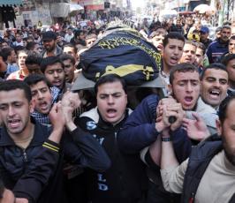 بالصور: جماهير خفيرة تشيع ثلة من شهداء العدوان الإسرائيلى على قطاع غزة