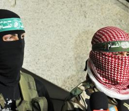 بالصور: كتائب القسام تعقد مؤتمراً صحفى تعقيباً على العدوان على غزة