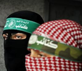بالصور: كتائب القسام تعقد مؤتمراً صحفى تعقيباً على العدوان على غزة