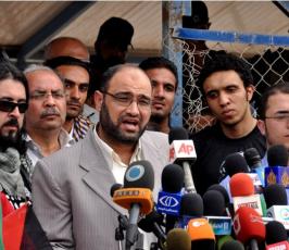 بالصور: جنازة الصحفى الإيطالى فكتوريو بمدينة غزة