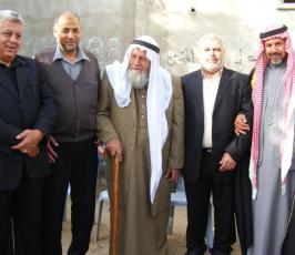 بالصور:: لجنة التواصل الجماهيري للجهاد تتمكن من رأب الصدع بين أفراد عائلة غزية
