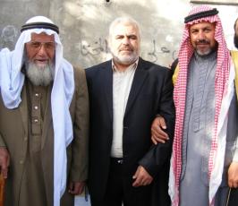 بالصور:: لجنة التواصل الجماهيري للجهاد تتمكن من رأب الصدع بين أفراد عائلة غزية