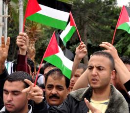 بالصور: مسيرات تجوب شوارع غزة فرحاً بالمصالحة الفلسطينية