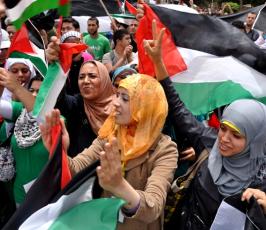 بالصور: مسيرات تجوب شوارع غزة فرحاً بالمصالحة الفلسطينية