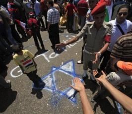 بالصور : مليونية في ميدان التحرير دعما للقضية الفلسطينية 