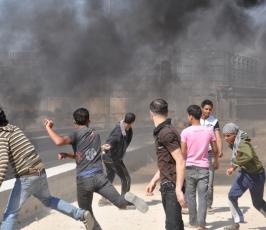 بالصور: عدسة فلسطين اليوم شهدت الإشتباكات على معبر بيت حانون