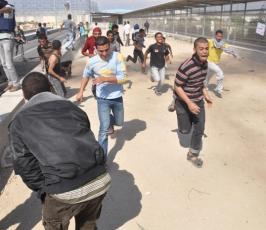 بالصور: عدسة فلسطين اليوم شهدت الإشتباكات على معبر بيت حانون