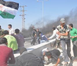 بالصور: عدسة فلسطين اليوم شهدت الإشتباكات على معبر بيت حانون