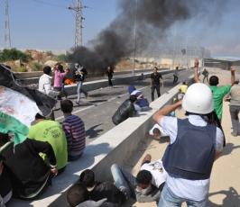 بالصور: عدسة فلسطين اليوم شهدت الإشتباكات على معبر بيت حانون