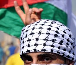 بالصور: عدسة فلسطين اليوم شهدت الإشتباكات على معبر بيت حانون