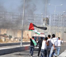 بالصور: جانب من الإشتباكات على معبر بيت حانون