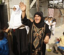 بالصور: تشييع جثمان الشهيد ابراهيم فرج الله بالوسطى