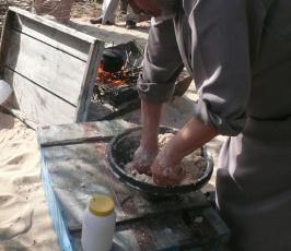 بالصور : فتة « العجر  » من الأكلات الشعبية الفلسطينية 