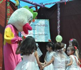بالصور: روضة الهدي الإسلامية تخرج الفوج الثامن بمدينة غزة