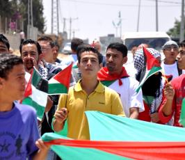 بالصور: مسيرات غضب بيوم النكسة على معبر بيت حانون