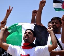 بالصور: مسيرات غضب بيوم النكسة على معبر بيت حانون