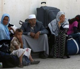 بالصور: فتح معبر رفح فى كلا الإتجاهين أمام حركة المسافرين