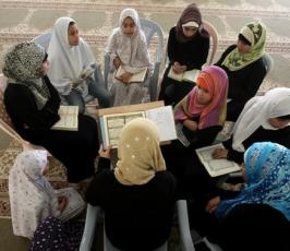 بالصور : بدء المخيمات الصيفية للطلاب والطالبات وإقبال كبير على حفظ القرآن