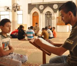 بالصور:: المخيمات الصيفية « للجهاد » تحدي وإصرار رغم قلة الامكانيات