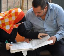 عدسة «  فلسطين اليوم » تواكب لحظة إعلان نتائج الثانوية العامة