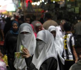 شاهد بالصور: الأجواء الرمضانية بغزة وطريقة إستقبال الغزيين لهذا الشهر المبارك