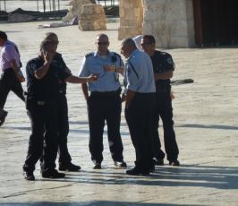 بالصور.. جماعات صهيونية تقتحم المسجد الأقصى المبارك