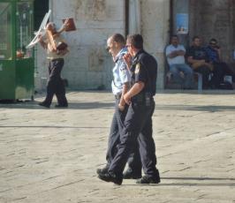 بالصور.. جماعات صهيونية تقتحم المسجد الأقصى المبارك