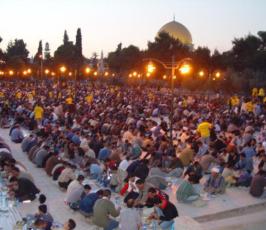 بالصور: مقتطفات من أجواء رمضان بمدينة القدس