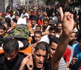 بالصور: سرايا القدس تشيع الشهيدين ابو عابدة وإسليم فى البريج